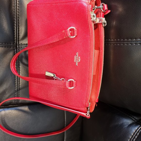 COACH Cross Grain Leather Crossbody Handbag - Picture 6 of 9